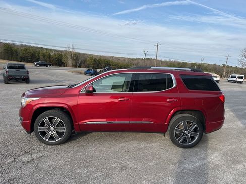 Used 2019 GMC Acadia Denali image 4
