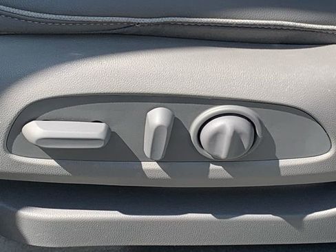 Used 2022 Chevrolet Bolt EUV Premier w/ Sun & Sound Package image 39