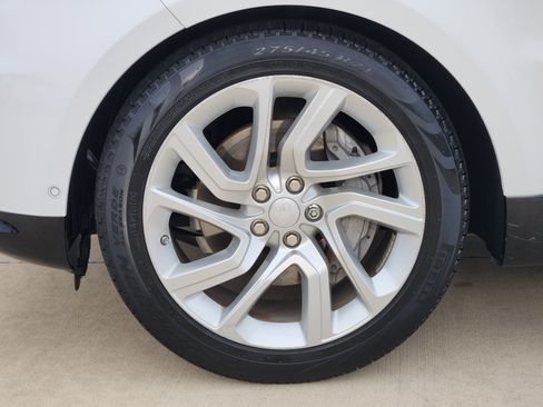 Used 2018 Land Rover Range Rover Sport HSE image 9