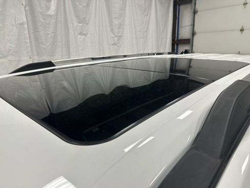 Used 2025 Ford Expedition Platinum image 35