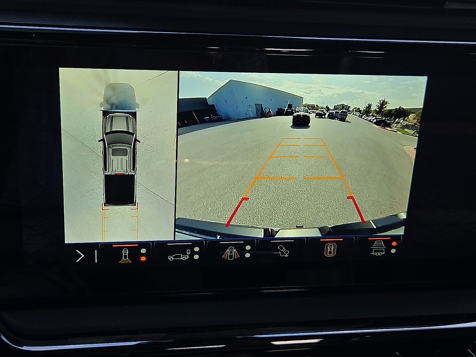 Used 2025 GMC Sierra 1500 AT4 w/ AT4 Premium Package AWD/4WD image 15