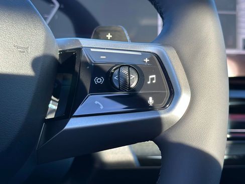 New 2026 BMW 530i xDrive w/ M Sport Package image 30