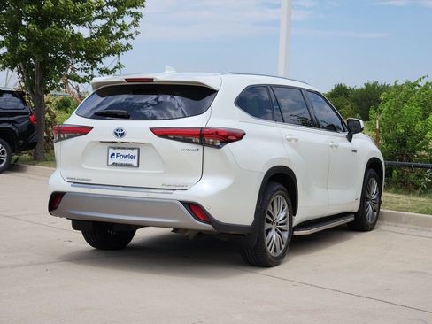 Used 2021 Toyota Highlander Platinum AWD/4WD image 7