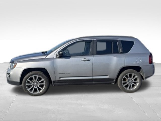 Used 2017 Jeep Compass Sport w/ Power Value Group AWD/4WD image 2