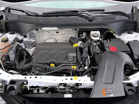 Used 2025 Chevrolet Trax ACTIV FWD image 28