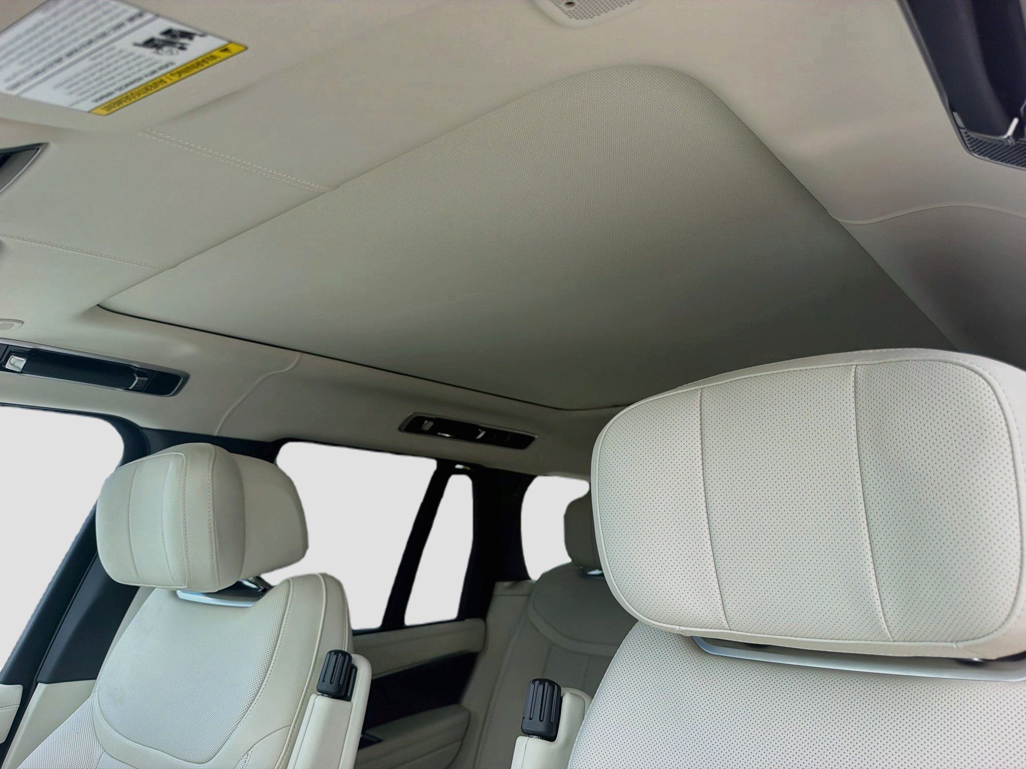 New 2026 Land Rover Range Rover Autobiography AWD/4WD image 28