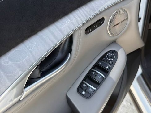 Used 2024 INFINITI QX50 Sensory image 25