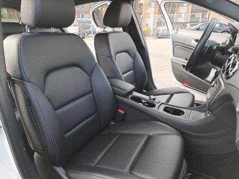 Used 2019 Mercedes-Benz GLA 250 image 10