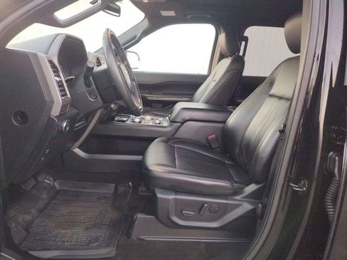 Used 2020 Ford Expedition XLT w/ Equipment Group 202A AWD/4WD image 12