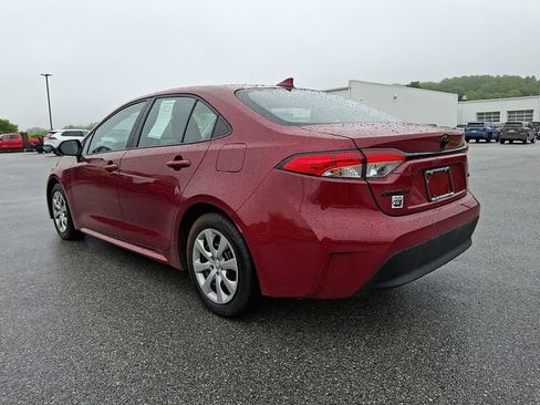 Certified 2025 Toyota Corolla LE FWD image 4
