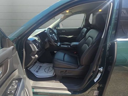 Certified 2025 Nissan Pathfinder SL AWD/4WD image 13