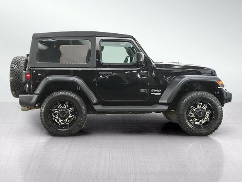 Used 2018 Jeep Wrangler Sport AWD/4WD image 6