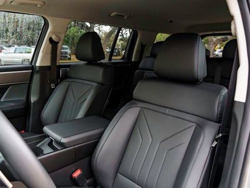 Used 2025 Hyundai Santa Fe SEL image 10