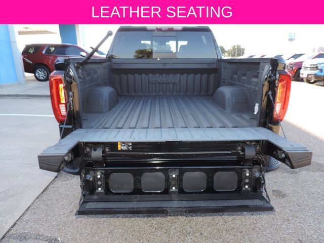 Used 2024 GMC Sierra 1500 AT4 w/ Technology Package AWD/4WD image 15