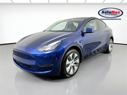 Used 2023 Tesla Model Y Long Range image 5