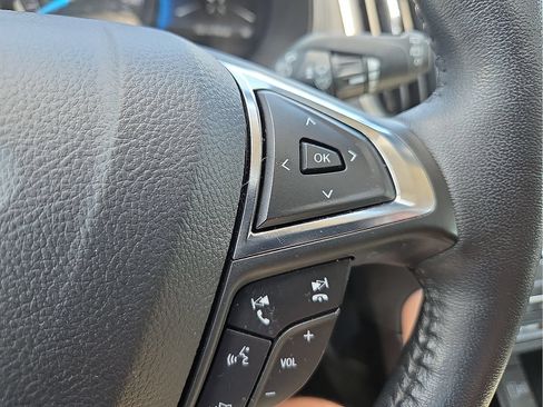 Used 2022 Ford Edge Titanium w/ Equipment Group 301A AWD/4WD image 18