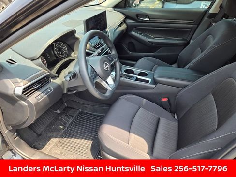 Used 2025 Nissan Altima 2.5 SV w/ SV Special Edition Package FWD image 17