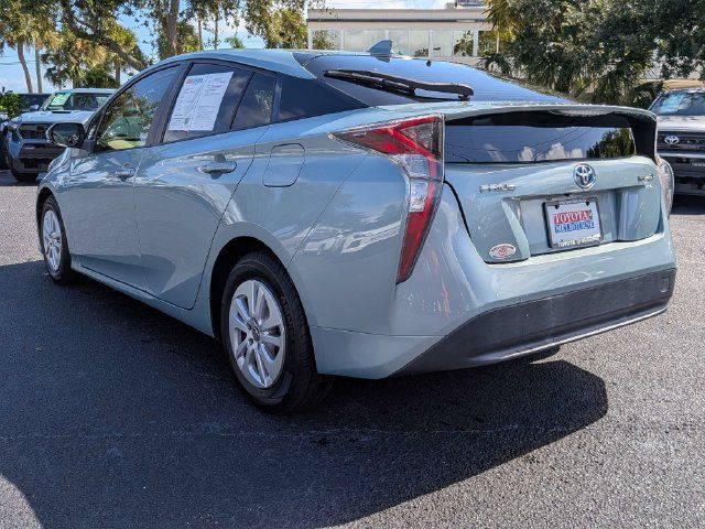 Used 2016 Toyota Prius Two FWD image 5