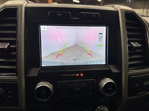 Used 2018 Ford F150 Lariat w/ Equipment Group 502A Luxury image 21