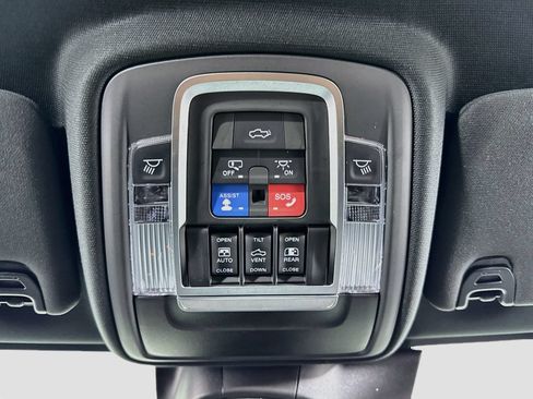 Used 2020 RAM 2500 Limited AWD/4WD image 24
