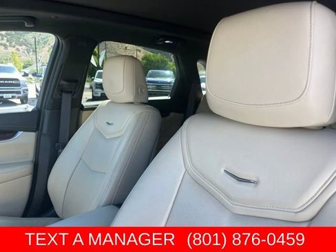 Used 2017 Cadillac XT5 Luxury w/ Driver Awareness Package AWD/4WD image 14