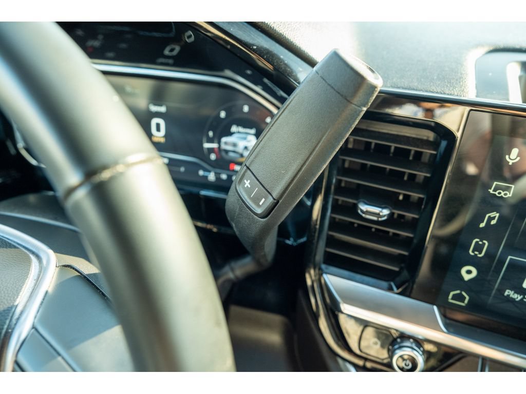 Used 2025 GMC Sierra 1500 SLT AWD/4WD image 21