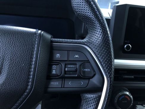 Used 2024 Toyota Tacoma TRD Off-Road image 21