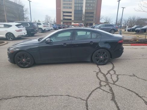 Used 2020 Jaguar XE S image 4