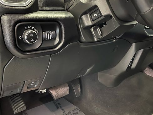 Used 2021 RAM 3500 Laramie image 32