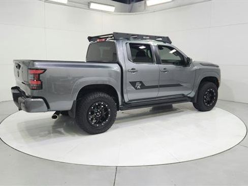 Used 2024 Nissan Frontier SV w/ Technology Package image 7