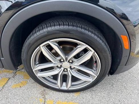 Used 2019 Cadillac XT4 Sport w/ Enhanced Visibility Package FWD image 7