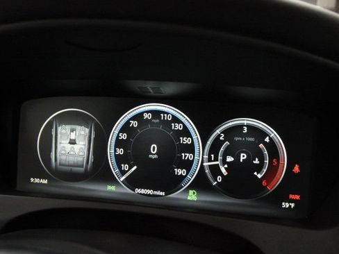 Used 2018 Jaguar F-PACE Prestige image 15