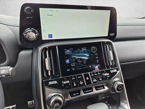 Used 2026 Lexus LX 600 F Sport AWD/4WD image 13