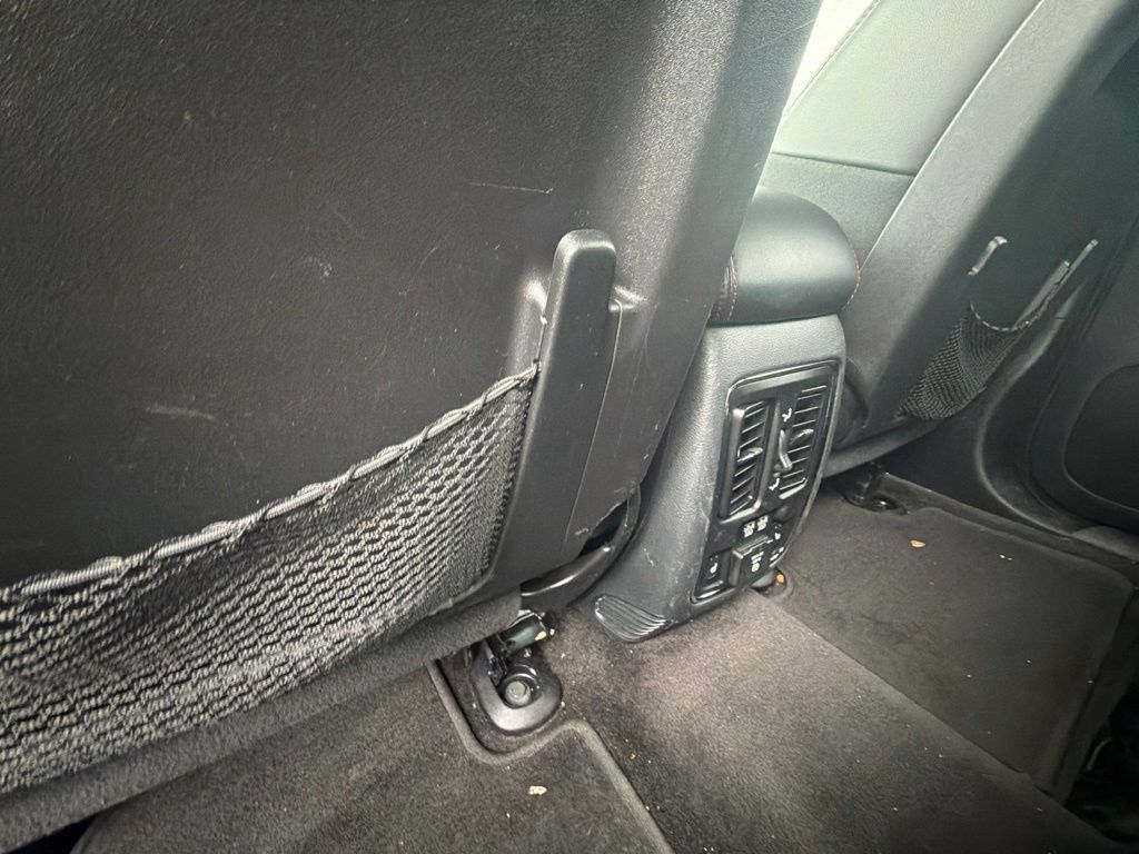 Used 2018 Jeep Grand Cherokee Limited AWD/4WD image 16