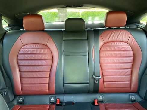 Used 2019 Mercedes-Benz GLC 300 4MATIC Coupe image 19