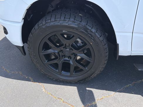 Used 2023 RAM 1500 Laramie AWD/4WD image 22