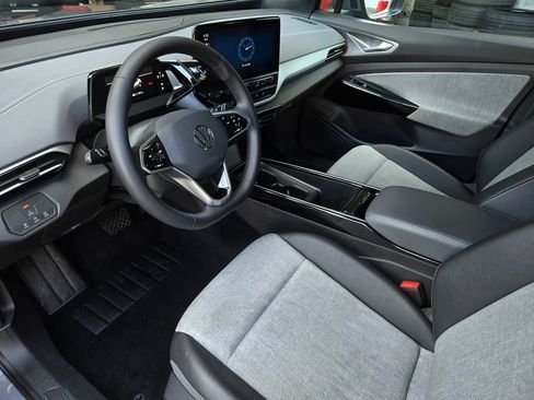 Used 2023 Volkswagen ID.4 Pro image 10