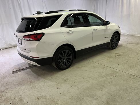 Used 2022 Chevrolet Equinox RS w/ RS Leather Package image 12