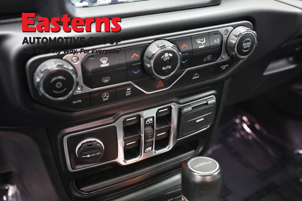 Used 2021 Jeep Gladiator Overland AWD/4WD image 19