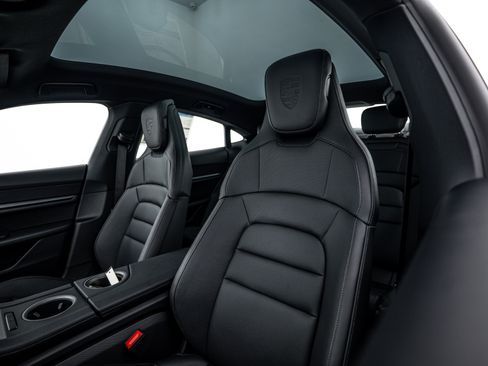 New 2026 Porsche Taycan image 19