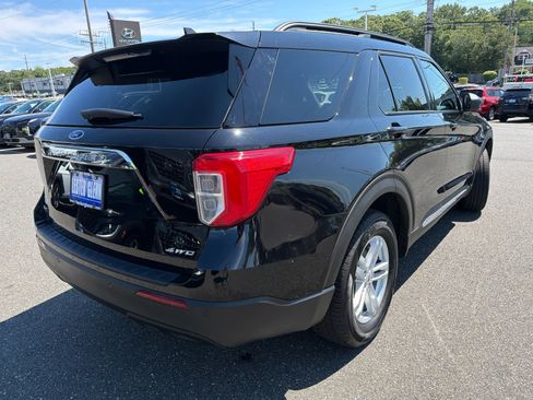 Used 2023 Ford Explorer XLT AWD/4WD image 29