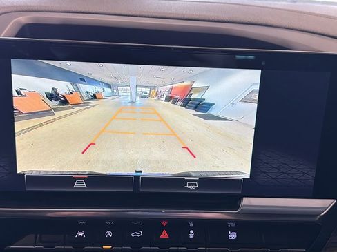 Used 2022 GMC Sierra 1500 Elevation image 34