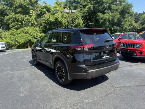 Used 2026 Nissan Rogue Dark Armor AWD/4WD image 4