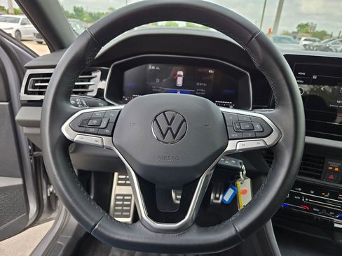 Used 2025 Volkswagen Jetta Sport FWD image 22