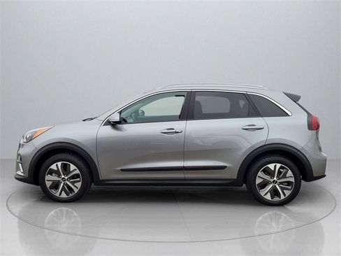Used 2022 Kia Niro EX image 4