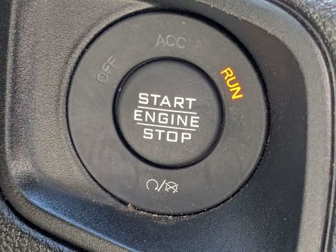 Used 2024 Jeep Wrangler Unlimited Sport AWD/4WD image 37