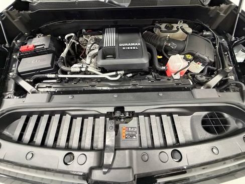 Certified 2025 Chevrolet Silverado 1500 High Country w/ High Country Premium Package AWD/4WD image 33