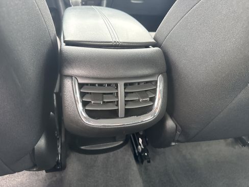 Used 2024 Chevrolet Malibu LT FWD image 12