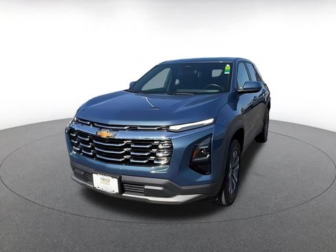Used 2025 Chevrolet Equinox LT FWD image 7