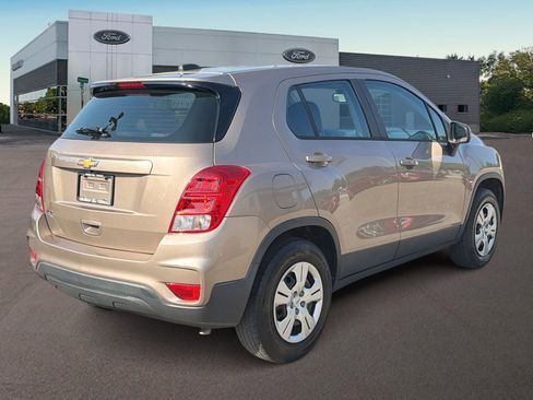 Used 2019 Chevrolet Trax LS FWD image 11
